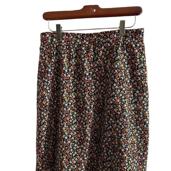 Le‎ Lis Micro Floral Pull On Skirt - Size Medium - Picture 1 of 7